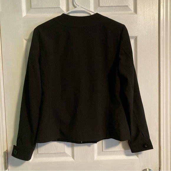 Chico’s size 1 black button-up jacket with paisley interior lining fabric - Picture 4 of 10